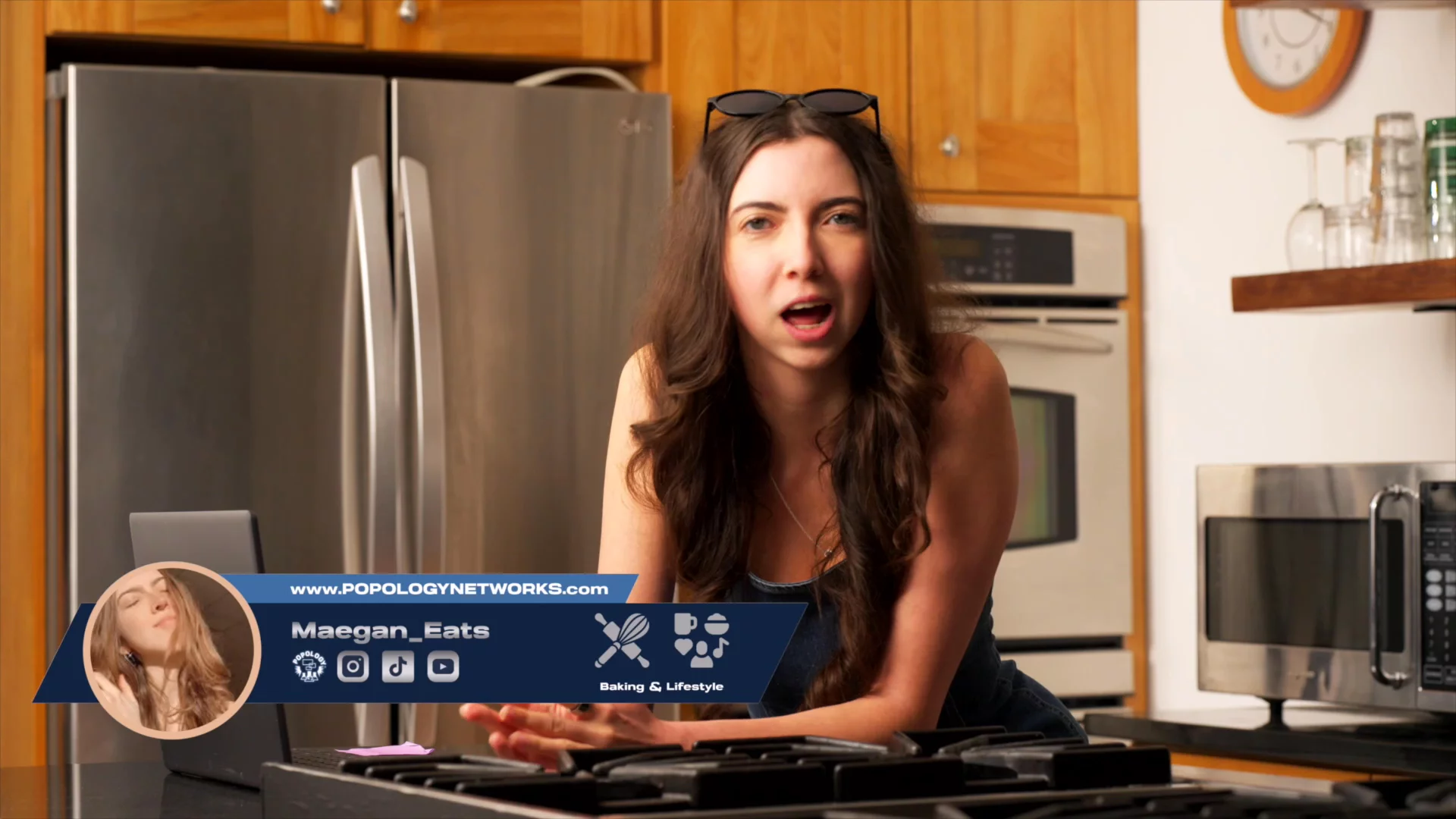 Maegan_Eats intros Mel Robbins Podcast